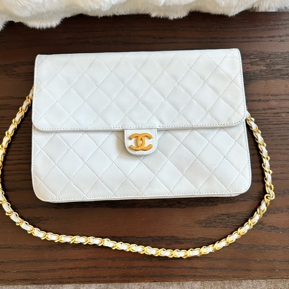 CHANEL Handbags - Vintage Chanel Single Flap